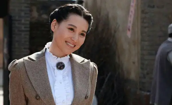 《飞哥大英雄》热播 宁丹琳上演热血复仇记