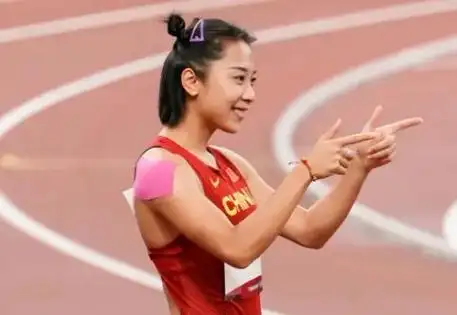 回顾葛曼棋:10岁入田径,为国征战11年,却被网友怒斥:退出国家队!