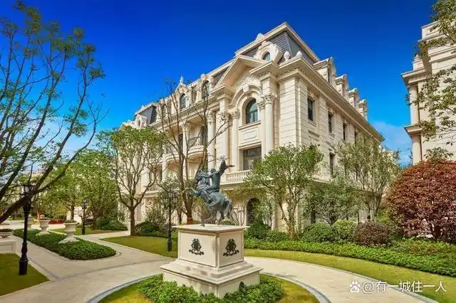 上海闵行新华联国际中心虹桥新华联国际中心法式独栋别墅