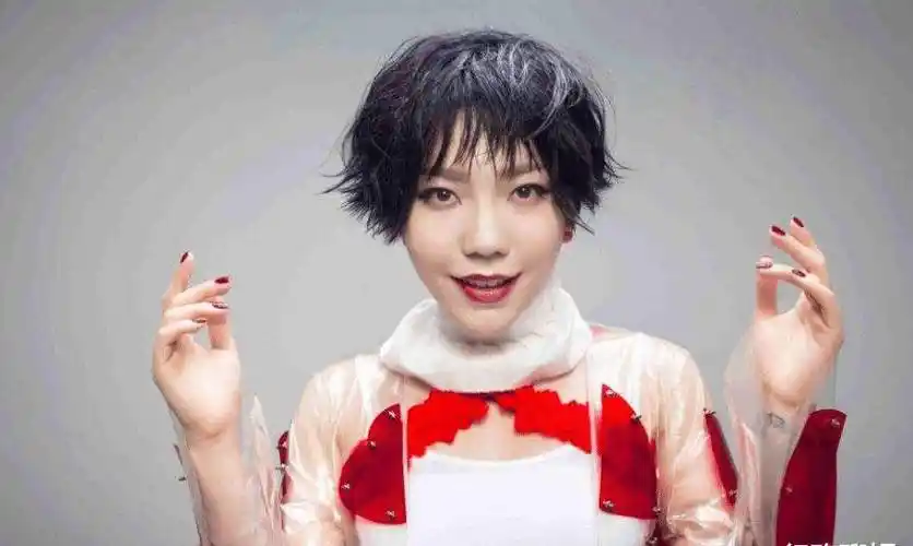 "昔日顶流"吴莫愁:从公众眼中消失的这3年,都做了什么?