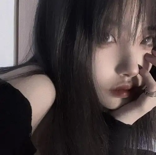 奶牛/失望的次数和麻木的程度成正比,女生头像图片-回车桌面