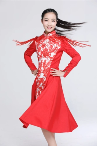 王小妮图册_360百科