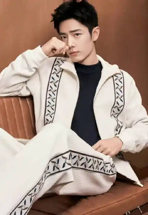 清新帅气,肖战的白色服装造型每一次都超级亮眼