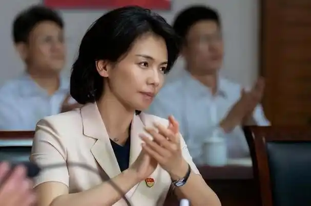 事实证明国民女神刘涛已经走上了另外一条不归路