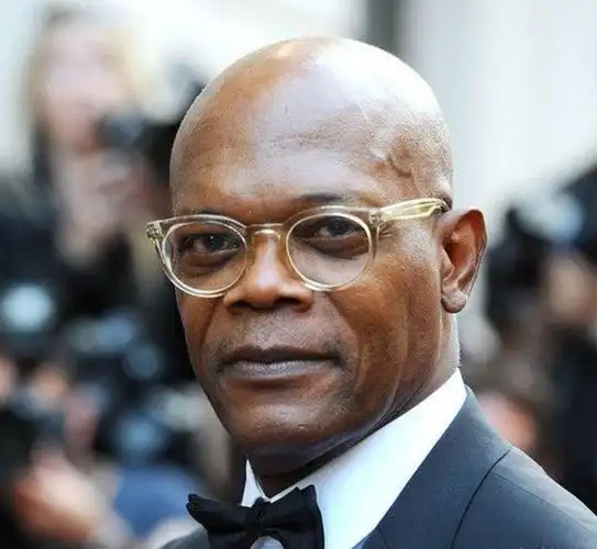 女人怕发胖男人则怕掉头发但娱乐圈的光头型男可迷倒一堆人