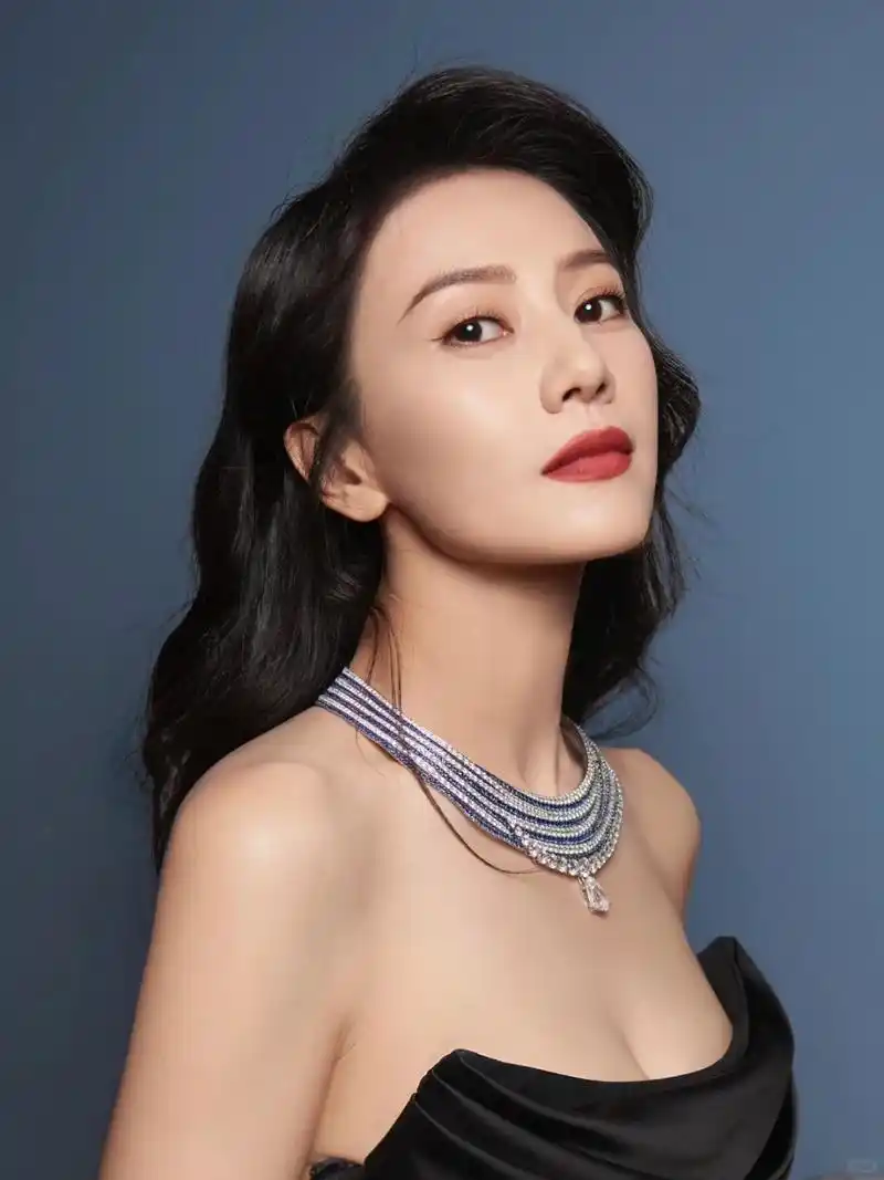 高圆圆参加威尼斯活动,太惊艳了!