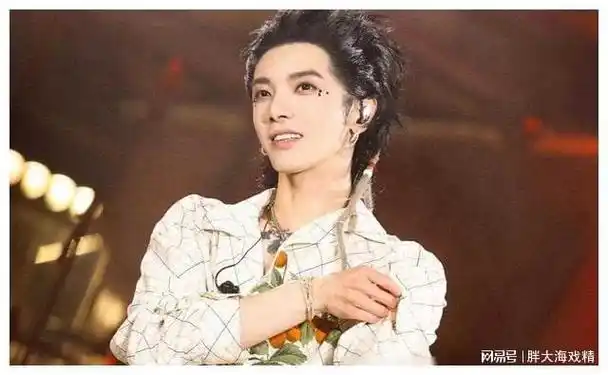 华晨宇怒问到底挡了谁的路粉丝矛头直指张杰真被整了