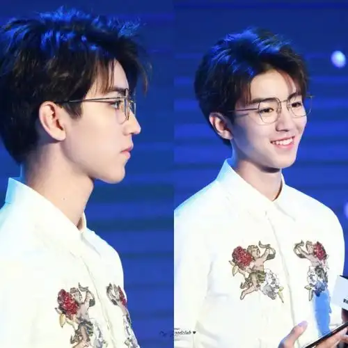 王俊凯演绎"斯文败类",少年感满满,戴眼镜也挡不住帅得发光