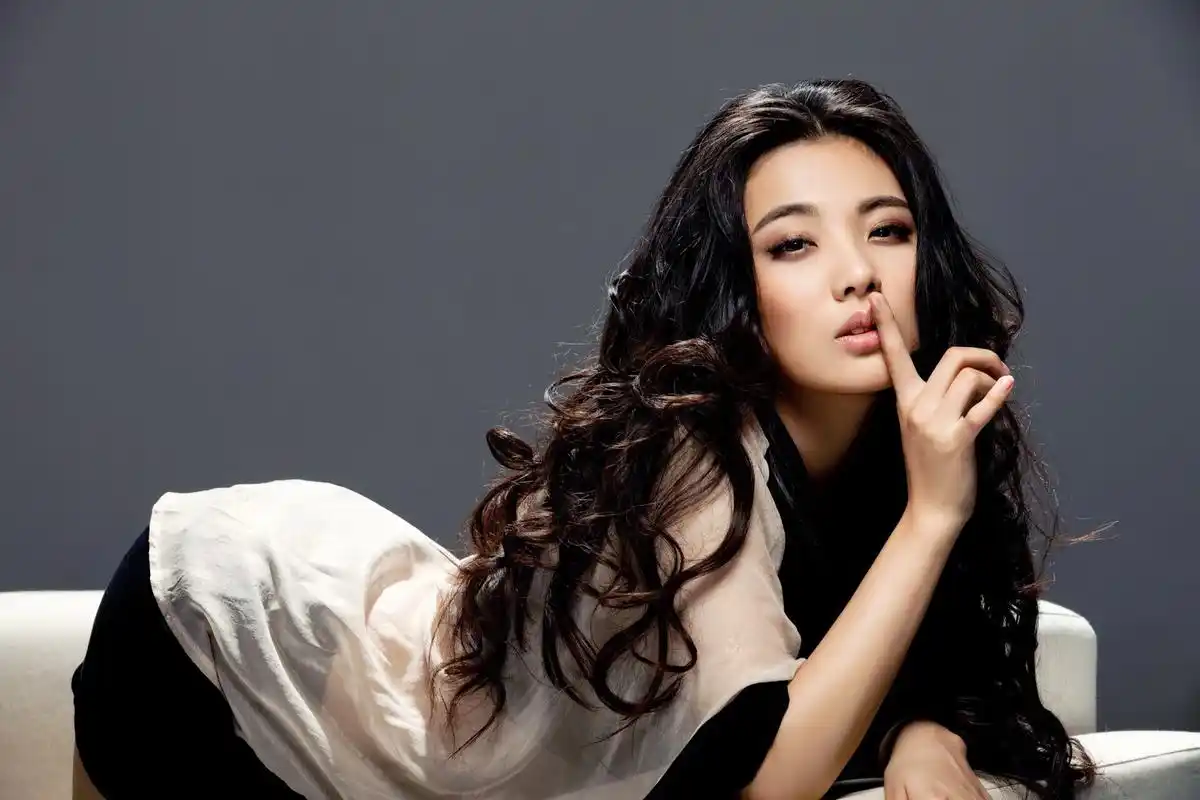 演员 张倩如 见组照