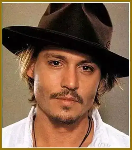 不同脸型决定胡须的形状