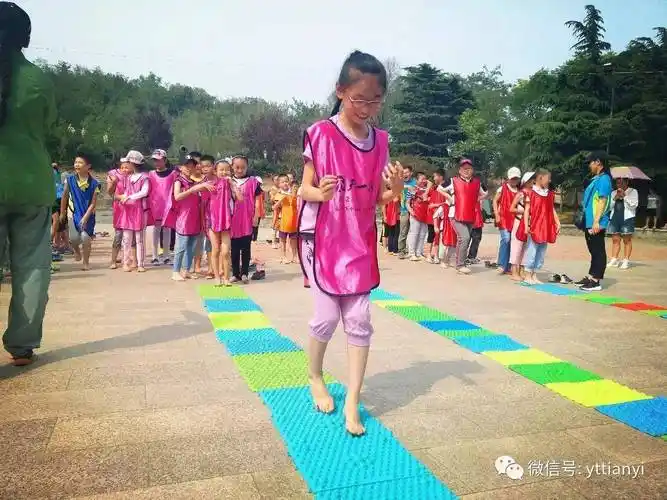 去看,去听,去感受 place one ◆ ◆ 莱州 真人cs 指压板 真人cs大作战