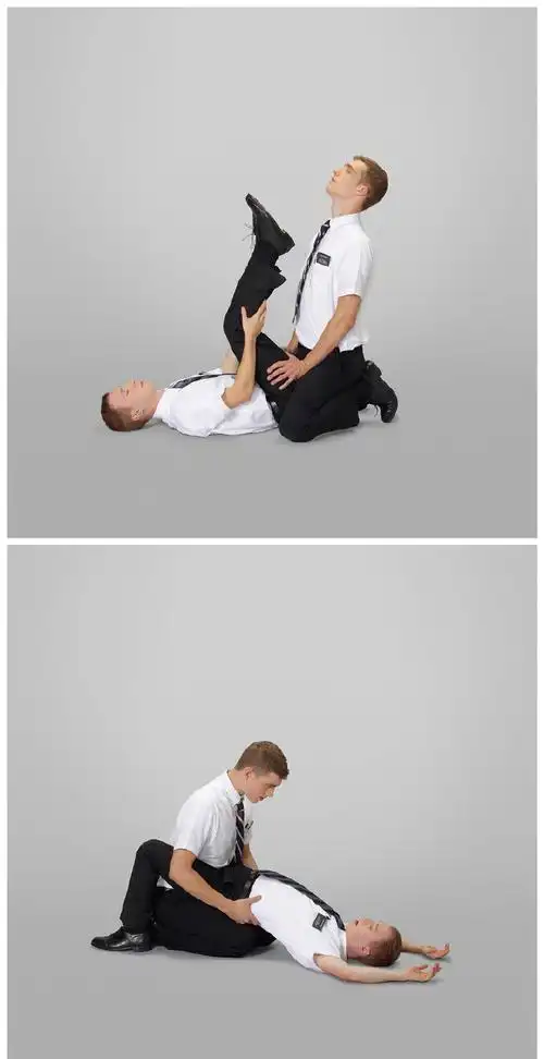 有各种各样的姿势去尝试,也可以自主创造一些适合彼此的动作或方式,性