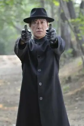 回顾于震二婚娶小13岁娇妻婚后连生三胎如今一家五口其乐融融