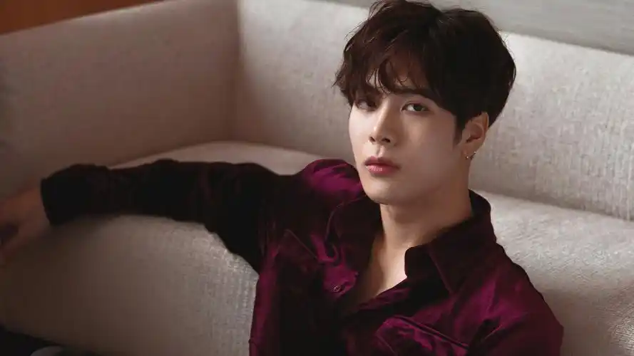 明星风尚王嘉尔壁纸封面图明星风尚 王嘉尔壁纸【1】壁纸于2020-06-16