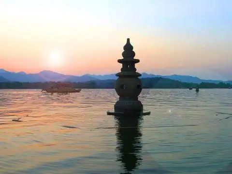 三潭印月br西湖十景