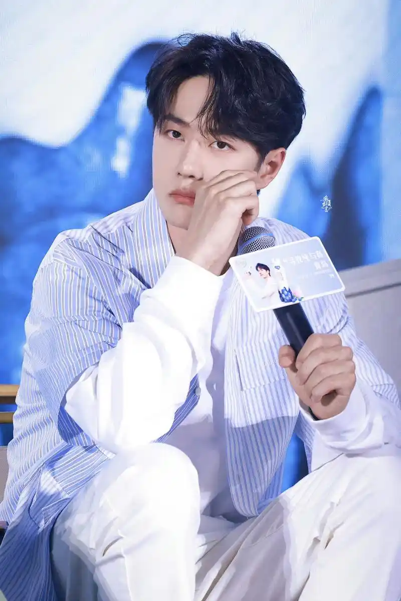 莫名感觉这张王一博有点猪猪的感觉 #王一博