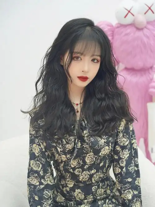 女生发型参考慵懒风烫发