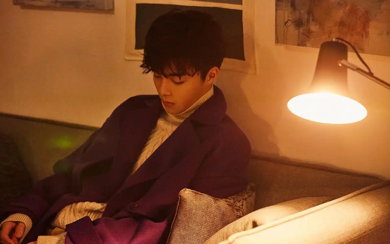 陈立农温柔帅气写真桌面壁纸