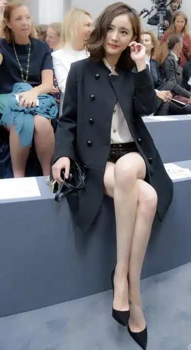 同样都是官方身高168杨幂和杨颖谁撒谎一目了然