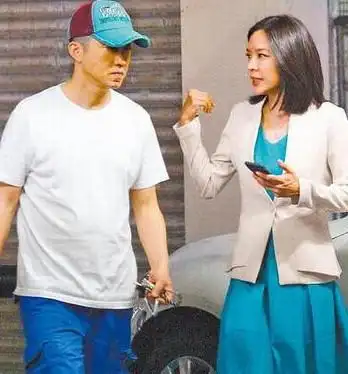 哈林停工陪妻坐月子 好男人忙于奔波享受生活