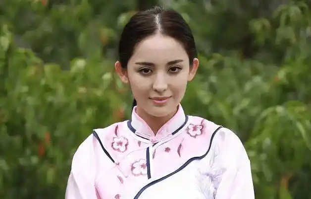 古力娜扎早期古装写真曝光与现在形象反差太大引发热议