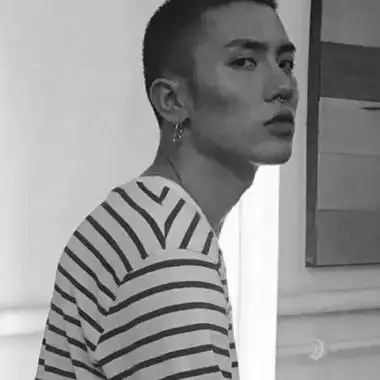 社会潮男寸头头像