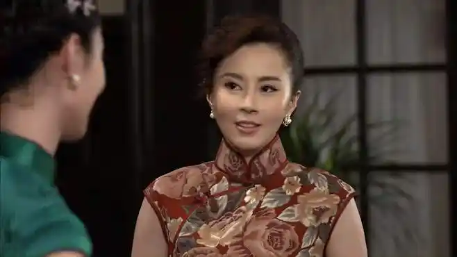 午夜蝴蝶:邻居是貌美小寡妇,房东太太想给介绍对象