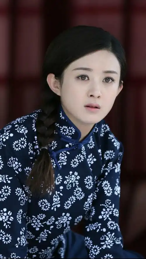 赵丽颖村姑造型!梨花带雨的俏脸让人心疼