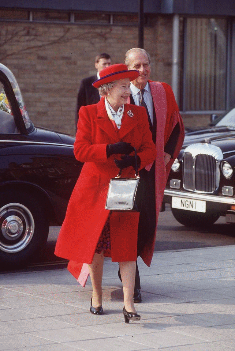 伊丽莎白女王94岁生日50岁到70的时尚真正的时尚达人是她中