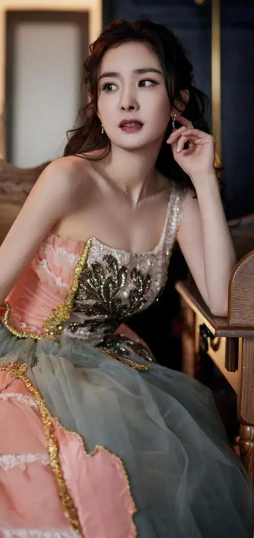 杨幂极品嫩白丰满美女手机壁纸