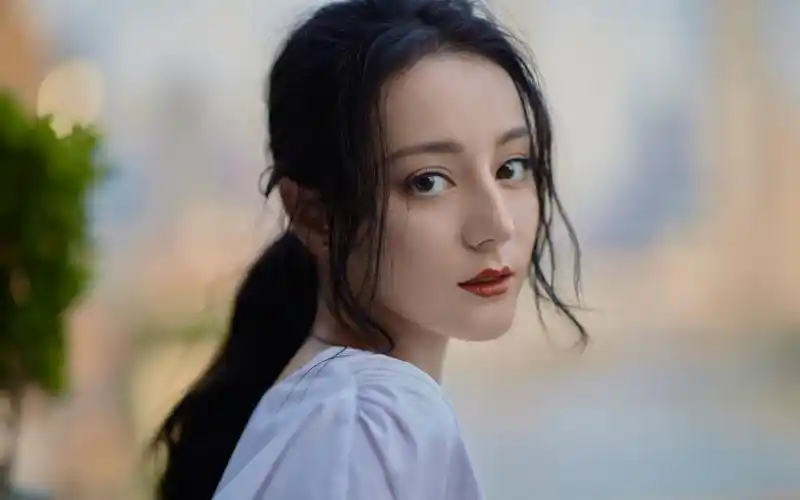 图集:分享大明星迪丽热巴的高清壁纸,欢迎收藏!