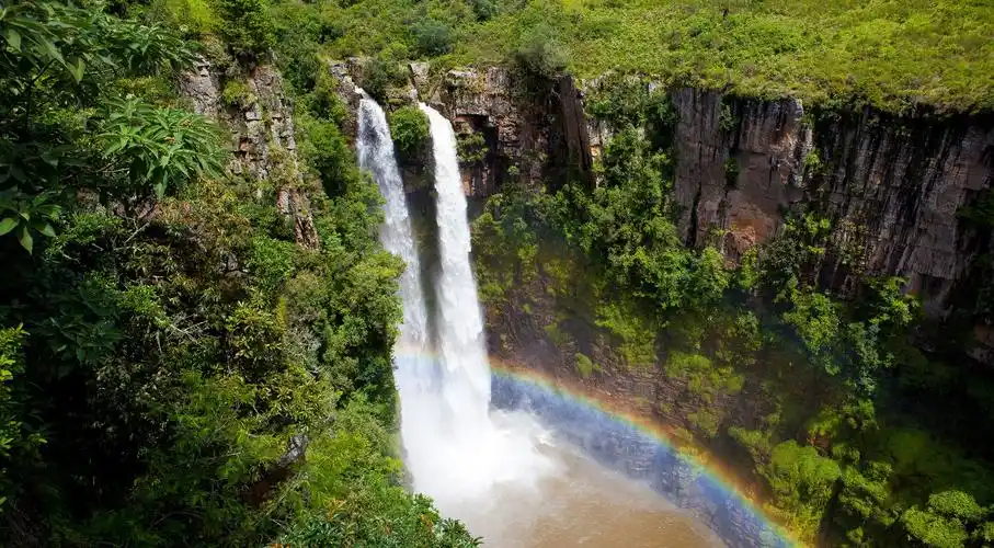 高清晰瀑布彩虹壁纸
