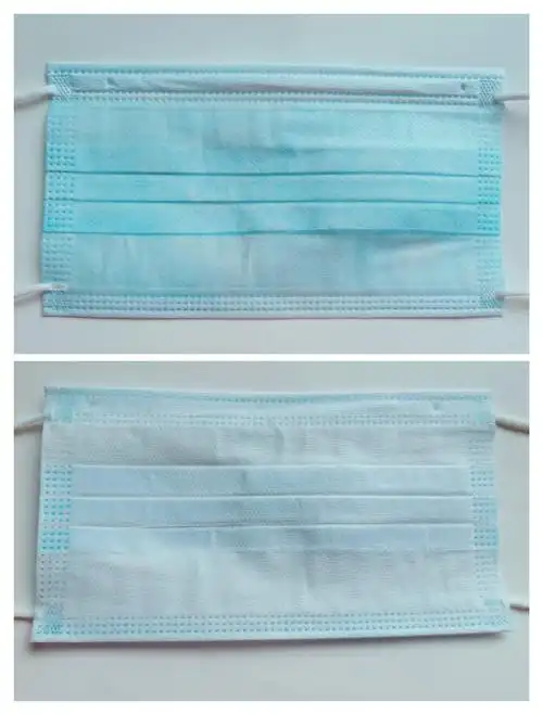 口罩可以分成正反两面 .