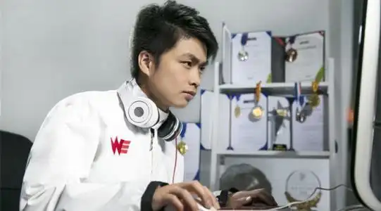 张韶涵跟sky李晓峰在一起了?张韶涵和人皇sky是什么关系?