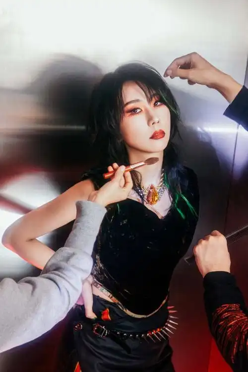 乐夏用一场演唱会告别五年三季##乐队的夏天##新裤子全场万人大合