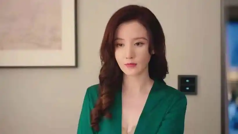 张萌《闪耀的她》开播,穿豹纹睡衣勾引老公,道出中年女性的悲哀.