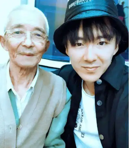 摩登刘宇宁透露租界少年热血档案剧组邀请大飞和阿卓两人进拍戏粉丝