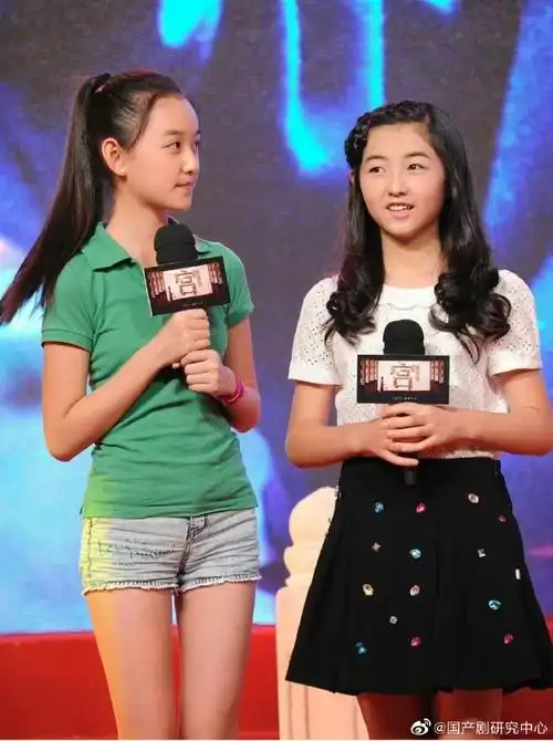 周冬雨张子枫蒋依依早期同框