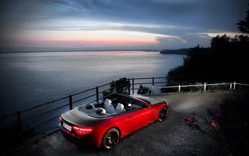 玛萨拉蒂帅气跑车_时尚霸气的玛莎拉蒂_汽车壁纸