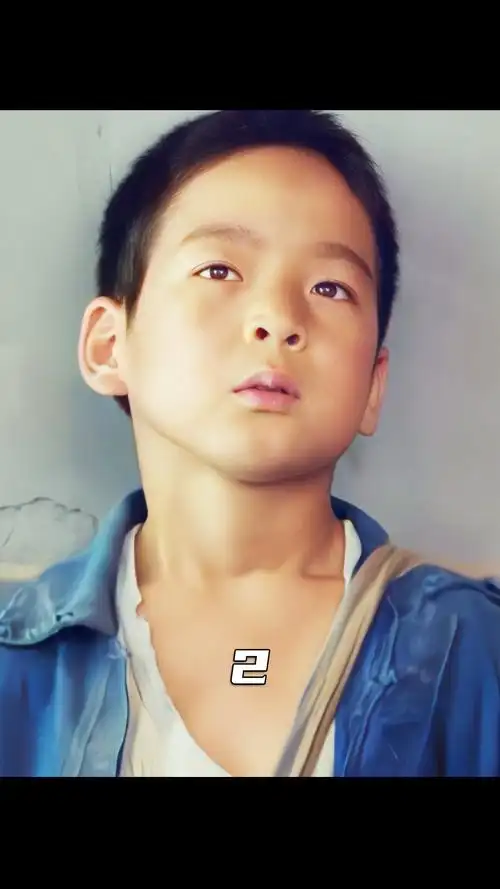 父亲为了6块钱 ,把他卖给了村里的瞎子!《那年八岁》2