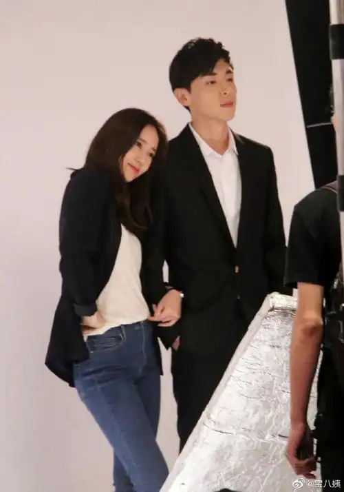 邓伦郑秀晶旧照##邓伦郑秀晶同框旧照