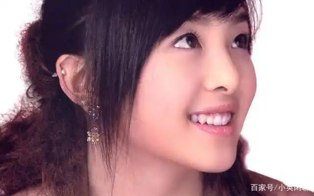 《超级女声》张含韵怒怼键盘侠,张含韵:素不相识,不劳大驾