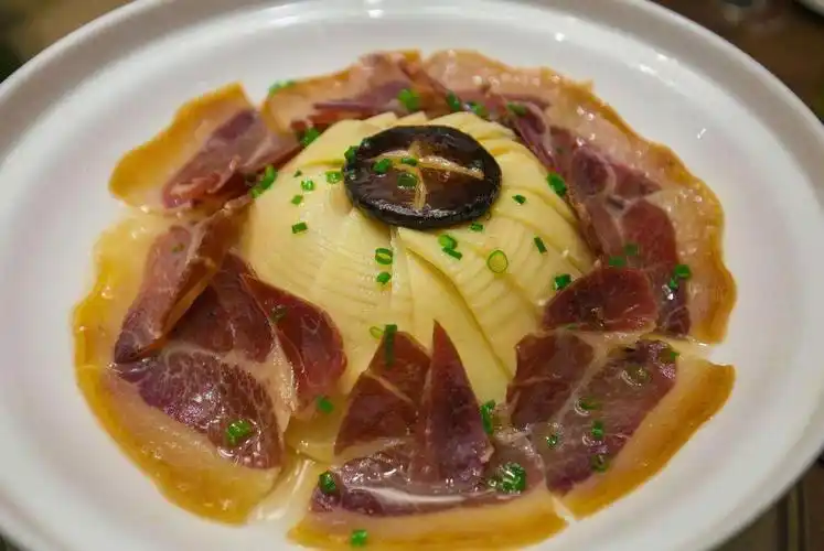 安徽菜偏什么口味特点(安徽10大名菜招牌特色有哪些)-四五百科