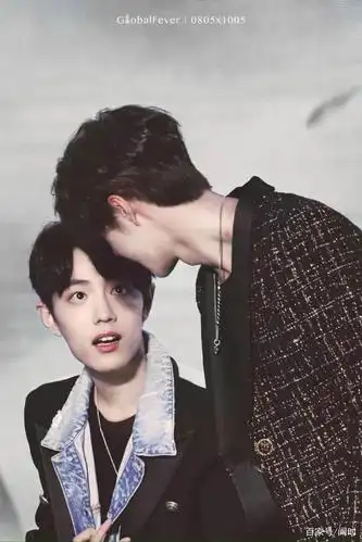 肖战,王一博对视合集!看了这组图,谁还能说他们关系不好?