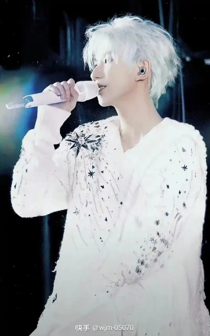 tfboys #王源 #王源2019源演唱会  《那女孩对 - 抖音