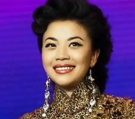 图女高音张也现任丈夫是谁揭秘其丈夫背景