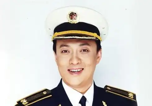 吕继宏,男高音歌唱家,海政文工-玩石不恭