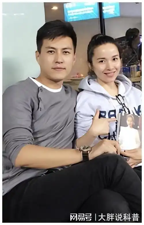 靳东妻子原来是一位熟悉的女演员低调多年绯闻从未曝光