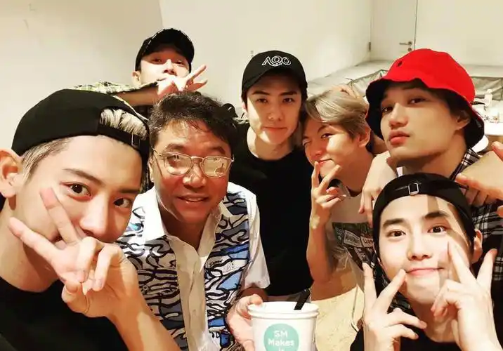 那些珍藏许久的团体照(三)#exo  #exo  #exol  #爱丽  #壁纸  #团体照