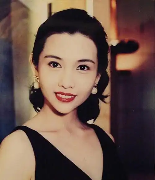 邱淑贞珍贵老照片邱淑贞年轻时真的太美了颜值一直在线